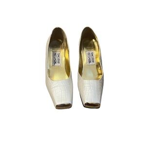 TIMOTHY HITSMAN‎ Vintage Preppy Classic Women's Heels White Size 6.5 M